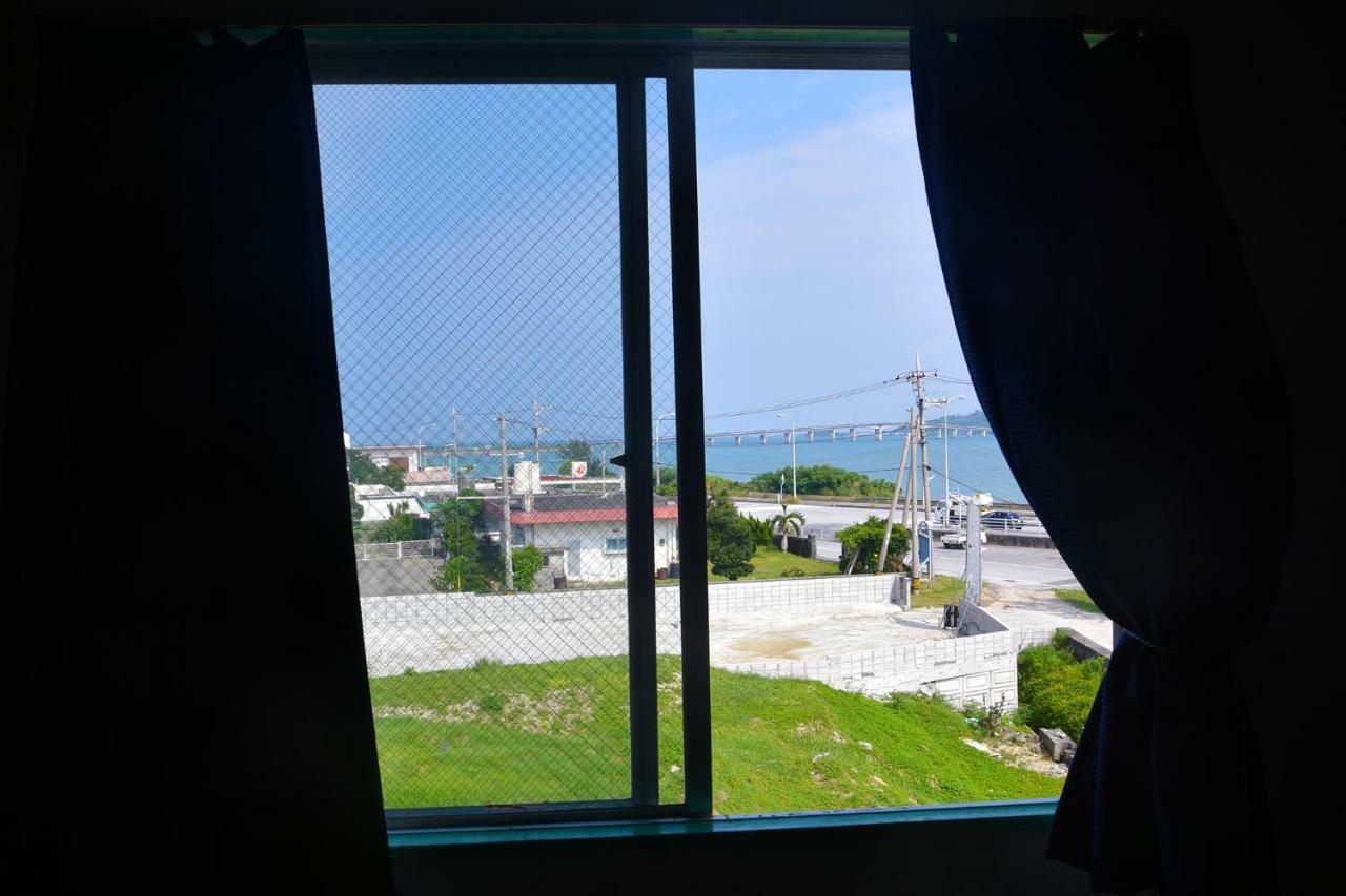 Hotel Henza Урума Екстериор снимка